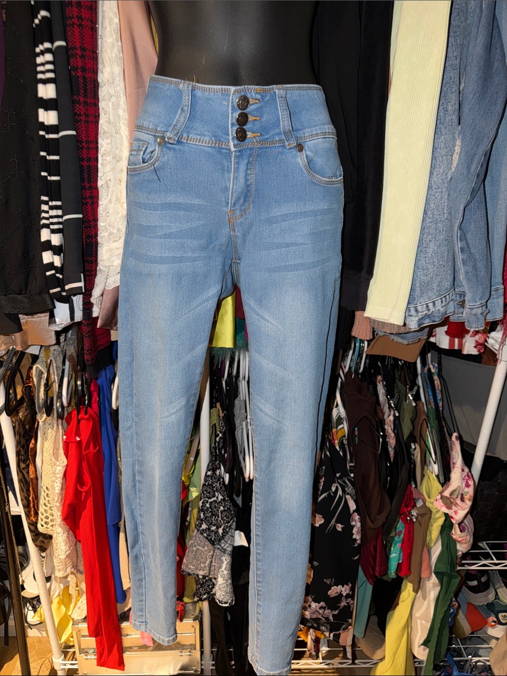 BAMBOO High-Rise Light Blue Women’s Jeans with Triple Button